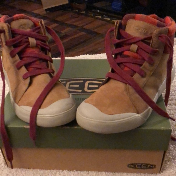Keen Shoes - Keen Elena mid boot new in box